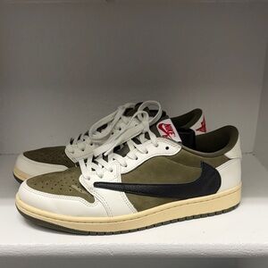 Air Jordan 1 Low Travis Scott “Medium Olive” – Men’s Size 9